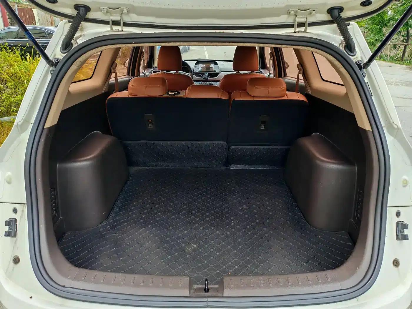 Baojun 310W 2017 1.5L Manual Comfort Model (National V Emission Standard) — миниатюра 9