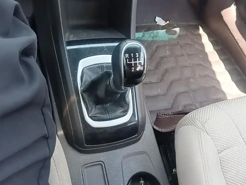 Baojun 310W 2017 1.5L Manual Comfort Model (National V Emission Standard) — миниатюра 14