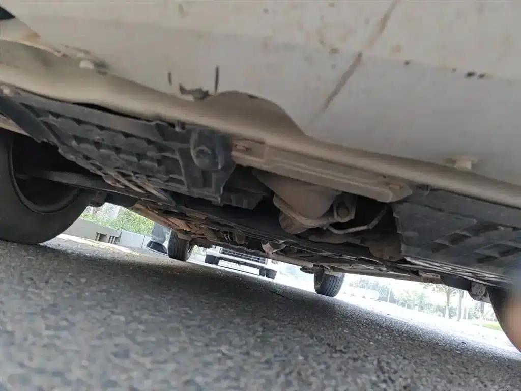 Baojun 310W 2017 1.5L Manual Comfort Model (National VI Emission Standard) — миниатюра 25
