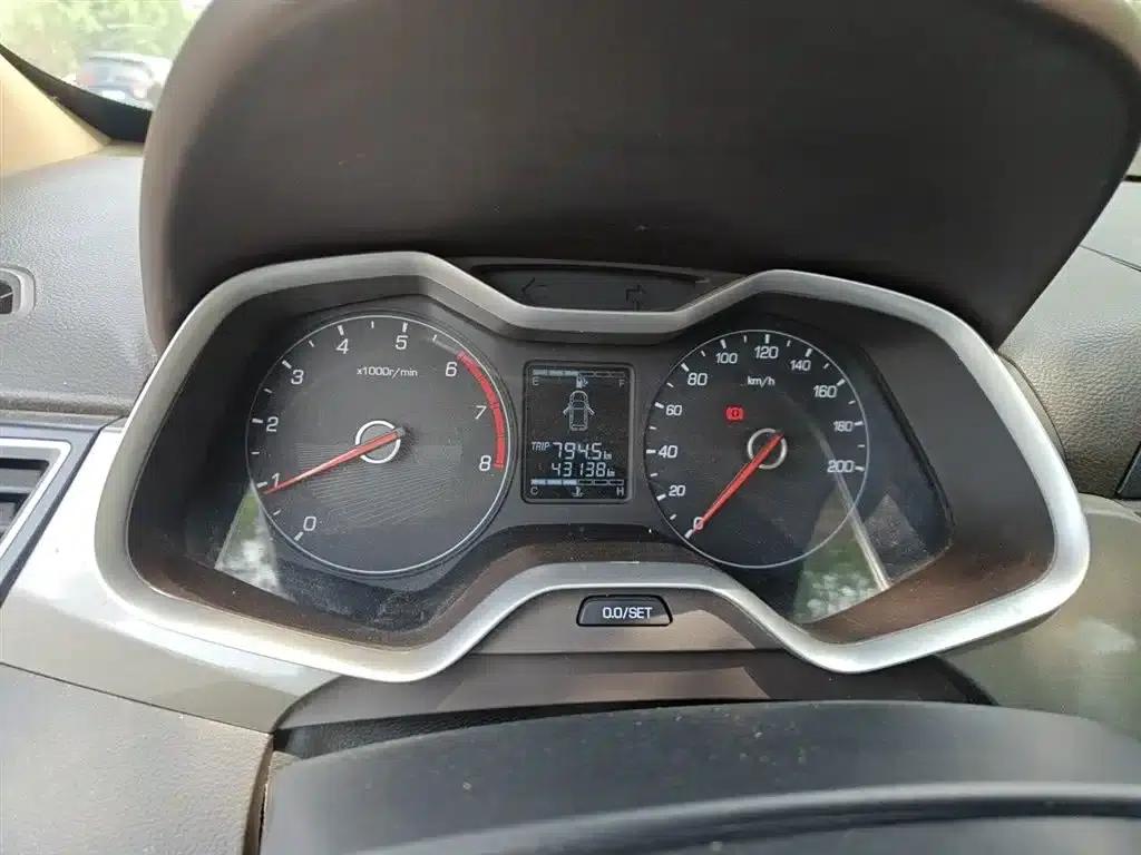Baojun 310W 2017 1.5L Manual Comfort Model (National VI Emission Standard) — миниатюра 8
