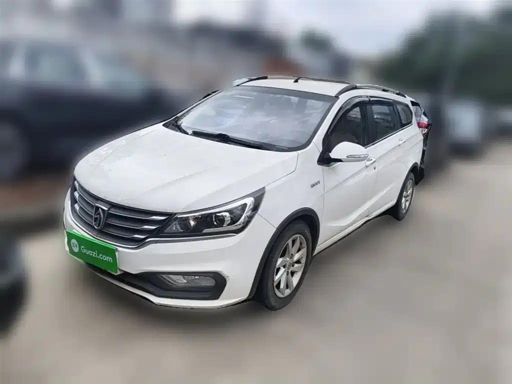 Baojun 310W 2017 1.5L Manual Fashion Edition (National V Emission Standard) — миниатюра 1