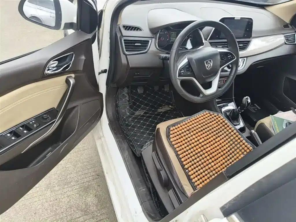 Baojun 310W 2017 1.5L Manual Fashion Edition (National V Emission Standard) — миниатюра 23