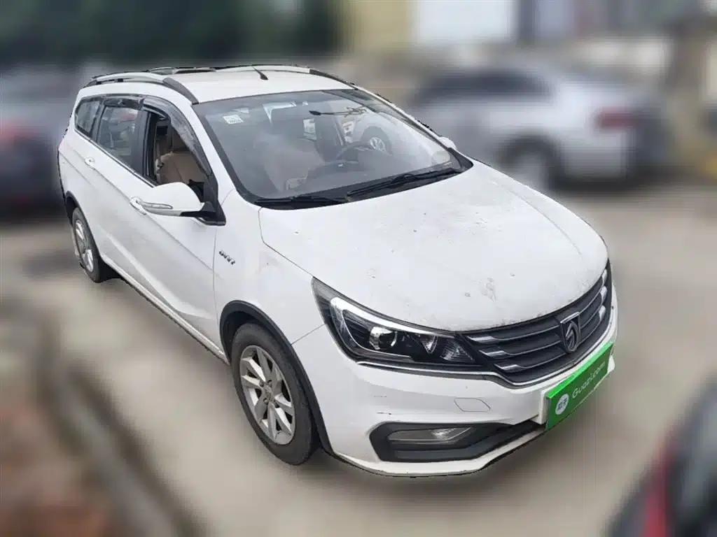Baojun 310W 2017 1.5L Manual Fashion Edition (National V Emission Standard) — миниатюра 7