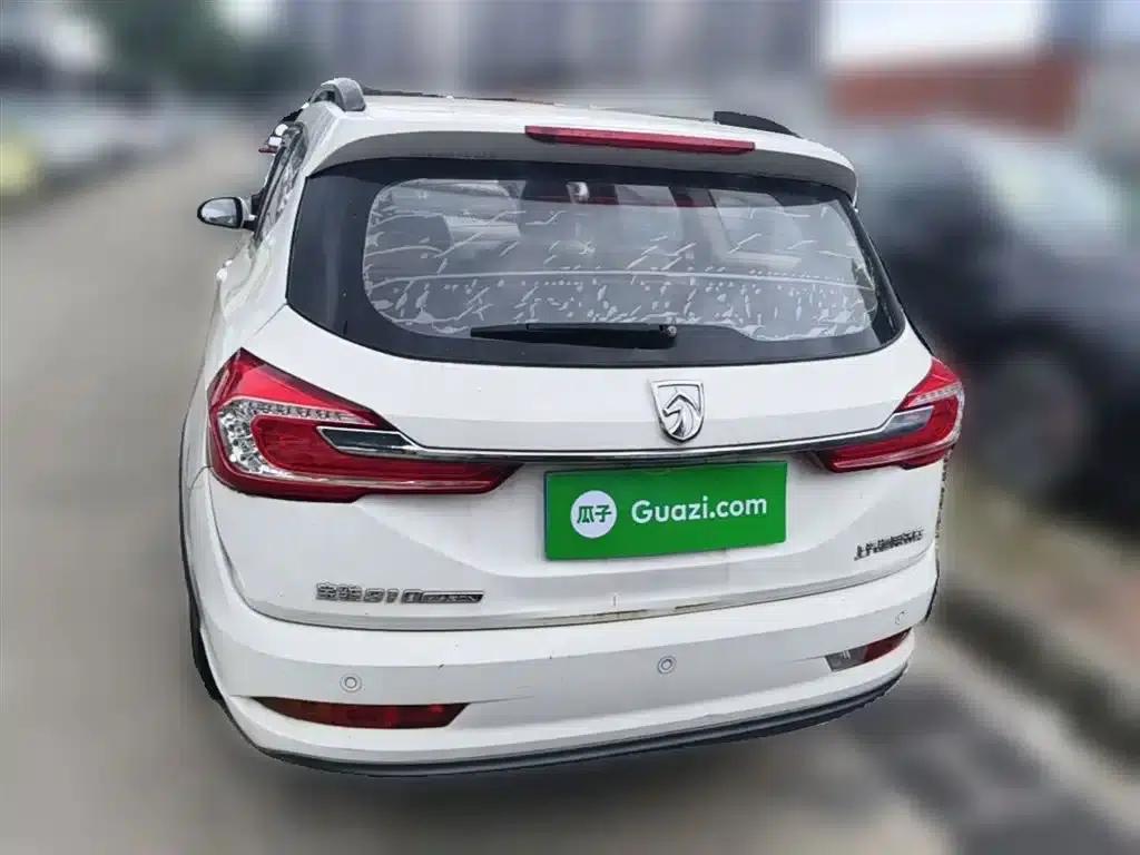 Baojun 310W 2017 1.5L Manual Fashion Edition (National V Emission Standard) — миниатюра 10