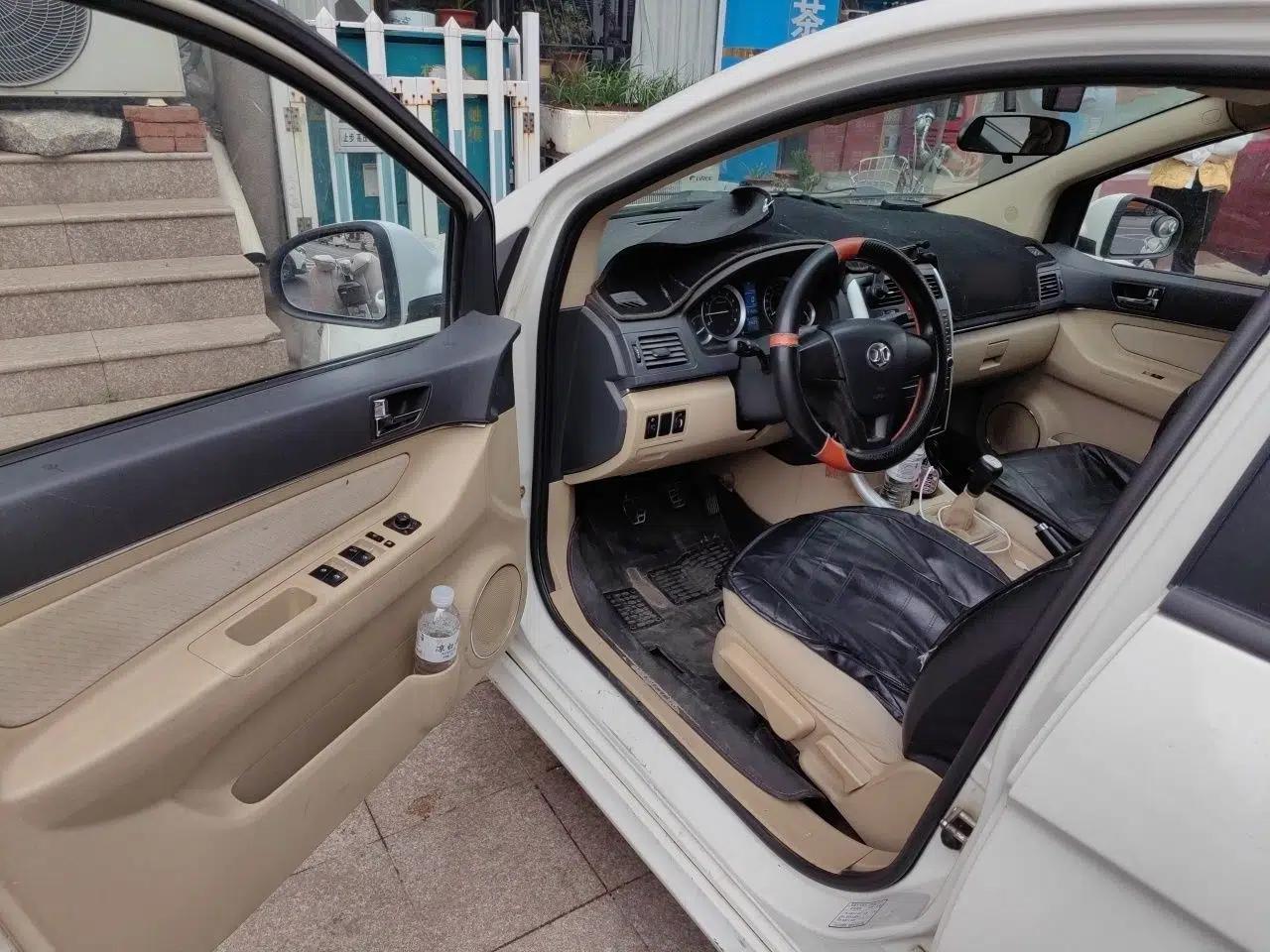 BAIC E Series 2013 Sedan 1.5L Manual Lotte Edition — миниатюра 17
