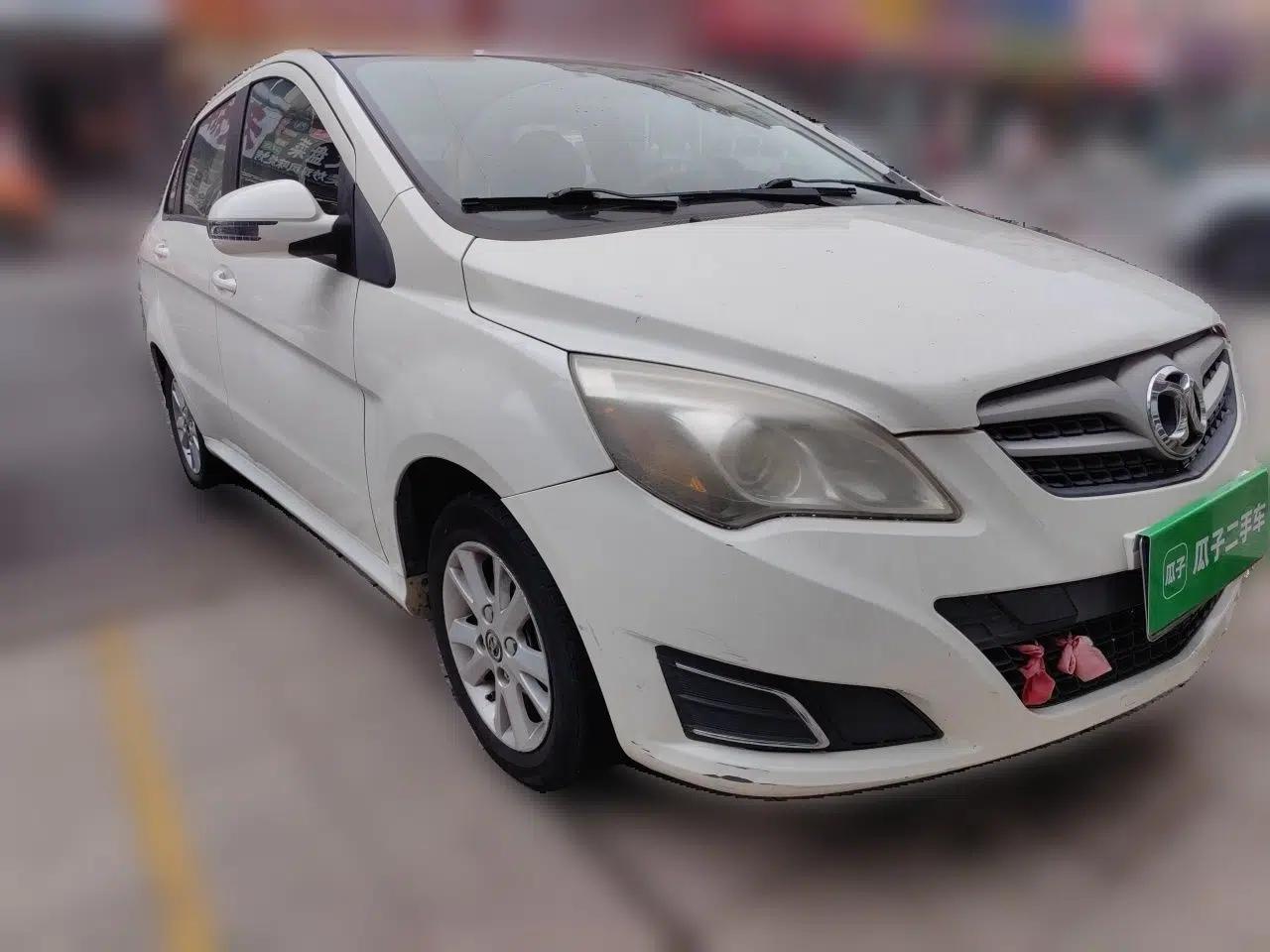 BAIC E Series 2013 Sedan 1.5L Manual Lotte Edition — миниатюра 3