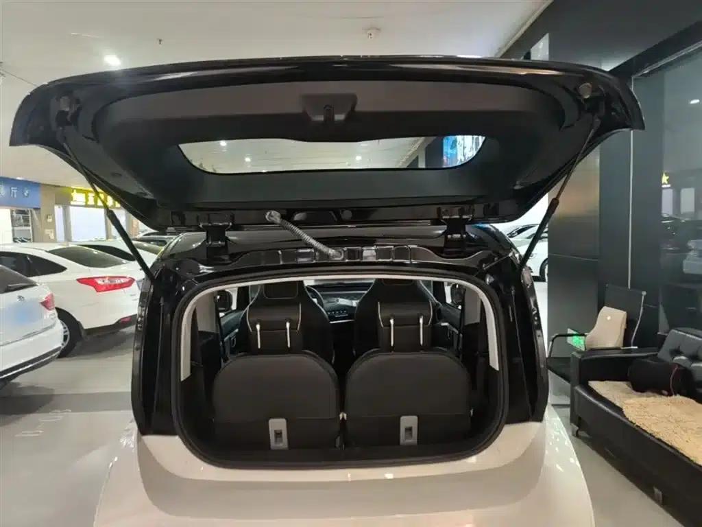 Baojun KiWi EV 2021 Artist Edition Ternary Lithium — миниатюра 19