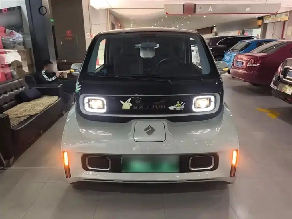 Baojun KiWi EV 2021 Artist Edition Ternary Lithium — миниатюра 3