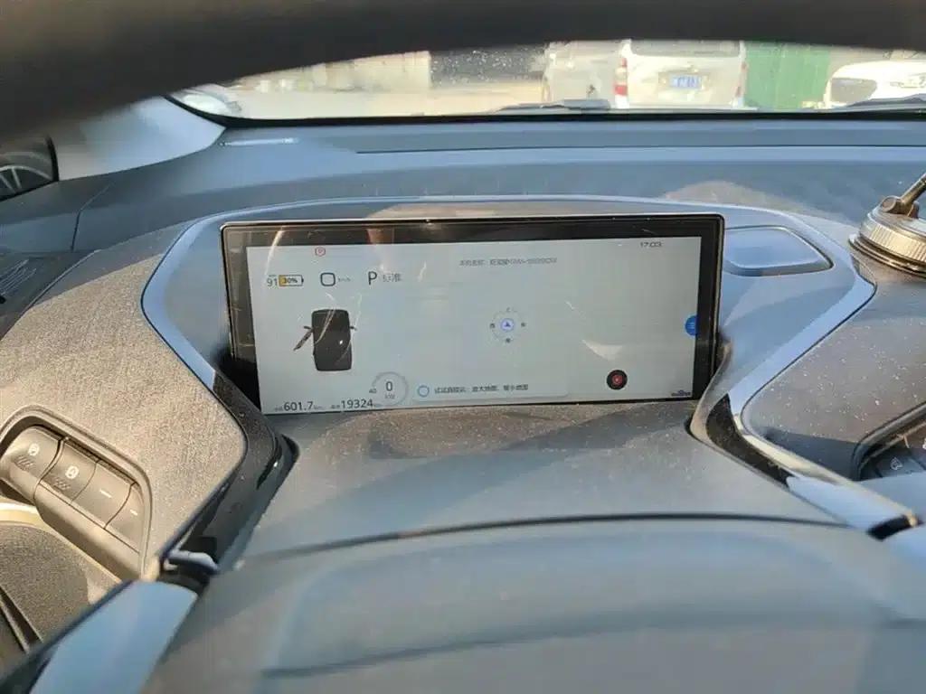 Baojun KiWi EV 2021 Artist Edition Ternary Lithium — миниатюра 12