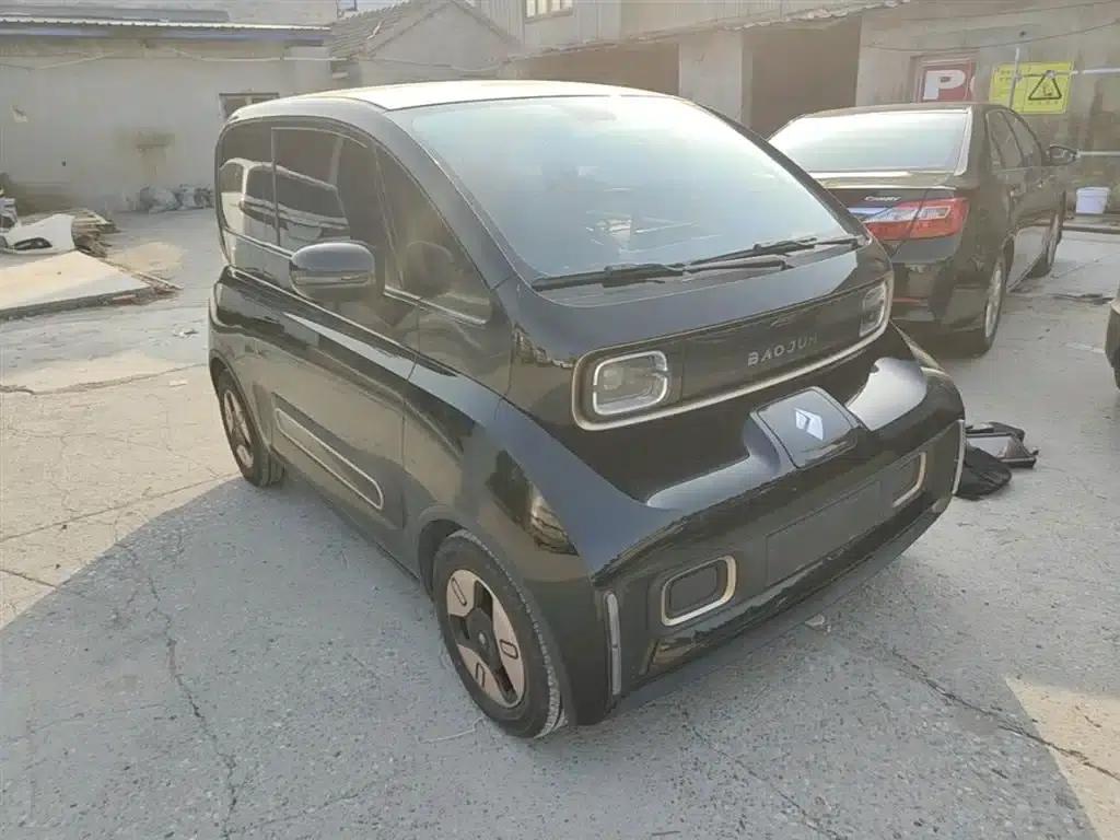 Baojun KiWi EV 2021 Artist Edition Ternary Lithium — миниатюра 4