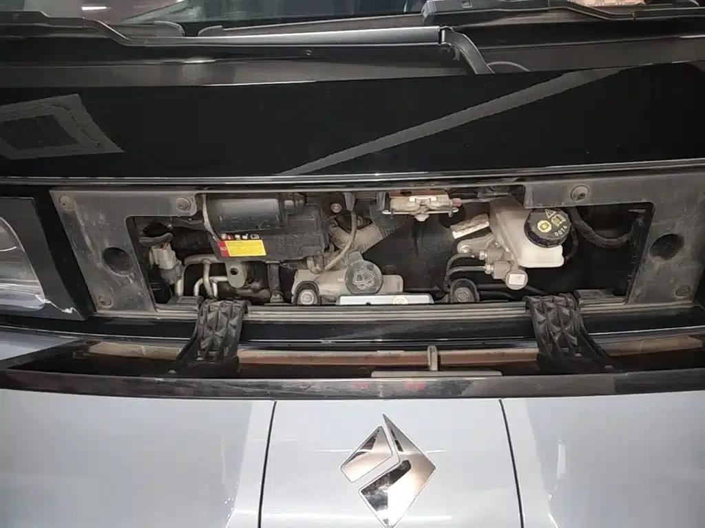 Baojun KiWi EV 2021 Artist Edition Ternary Lithium — миниатюра 20