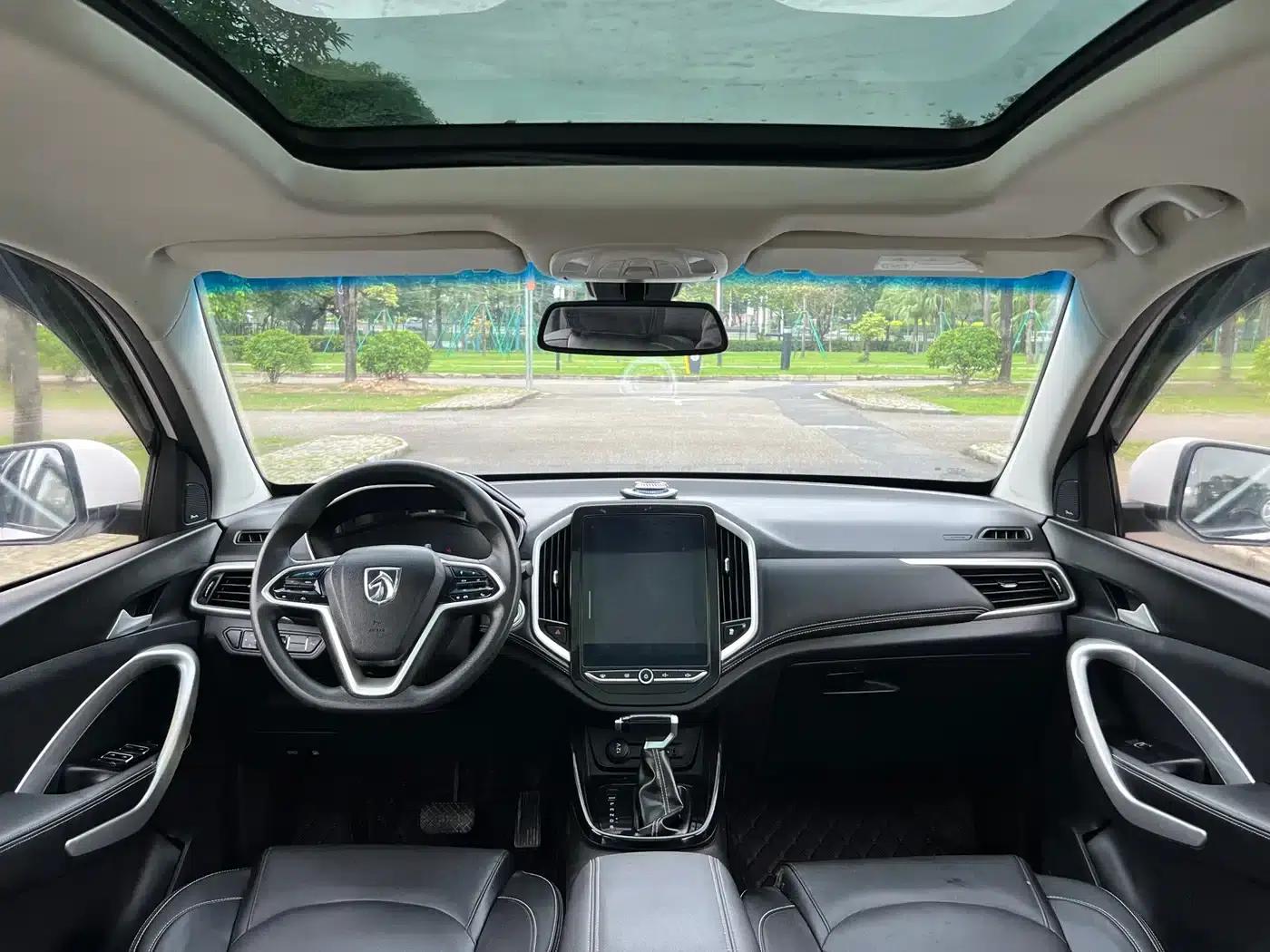 Baojun 530 2020 1.5T CVT Premium Connected Edition 5-seater — миниатюра 11