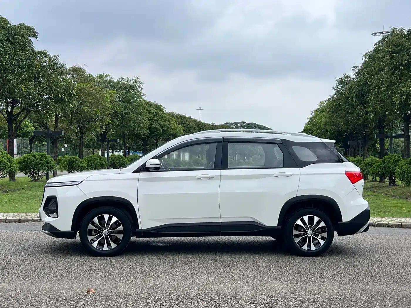 Baojun 530 2020 1.5T CVT Premium Connected Edition 5-seater — миниатюра 4