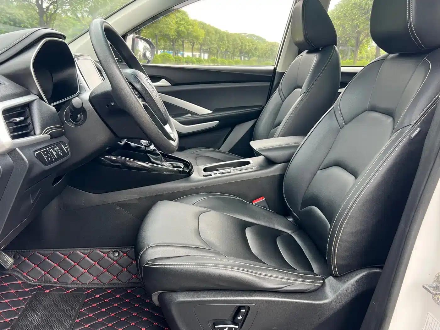 Baojun 530 2020 1.5T CVT Premium Connected Edition 5-seater — миниатюра 9