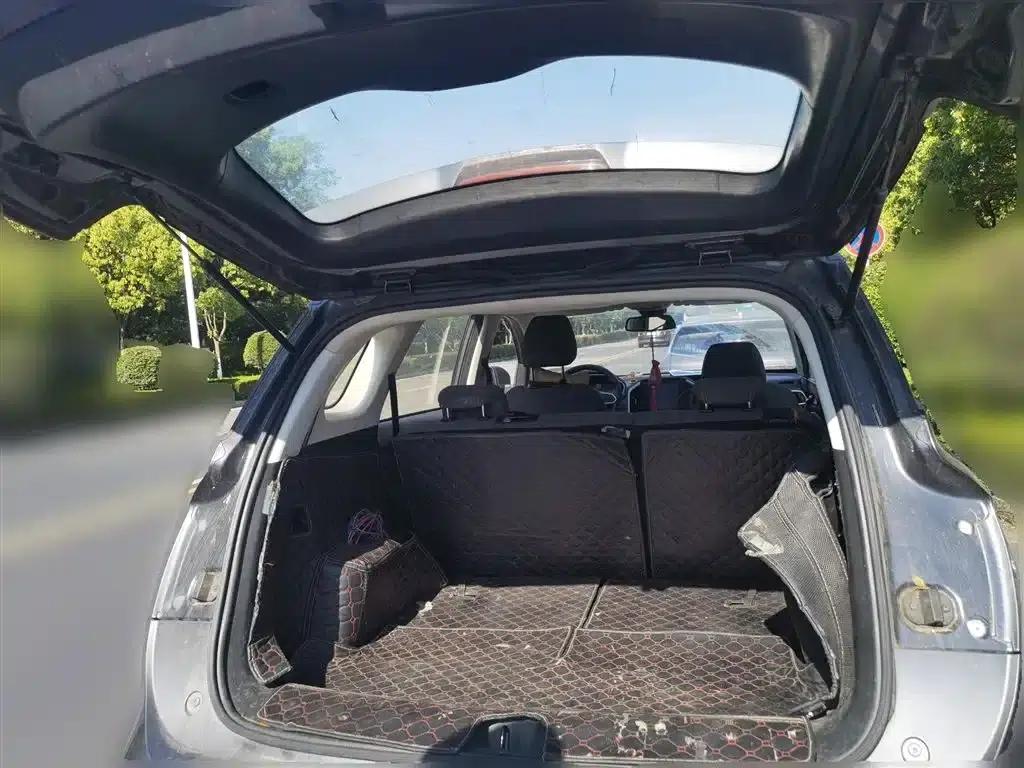 Baojun 530 2021 Global Car Anniversary Edition 1.5T Manual Comfort 7-Seater — миниатюра 10