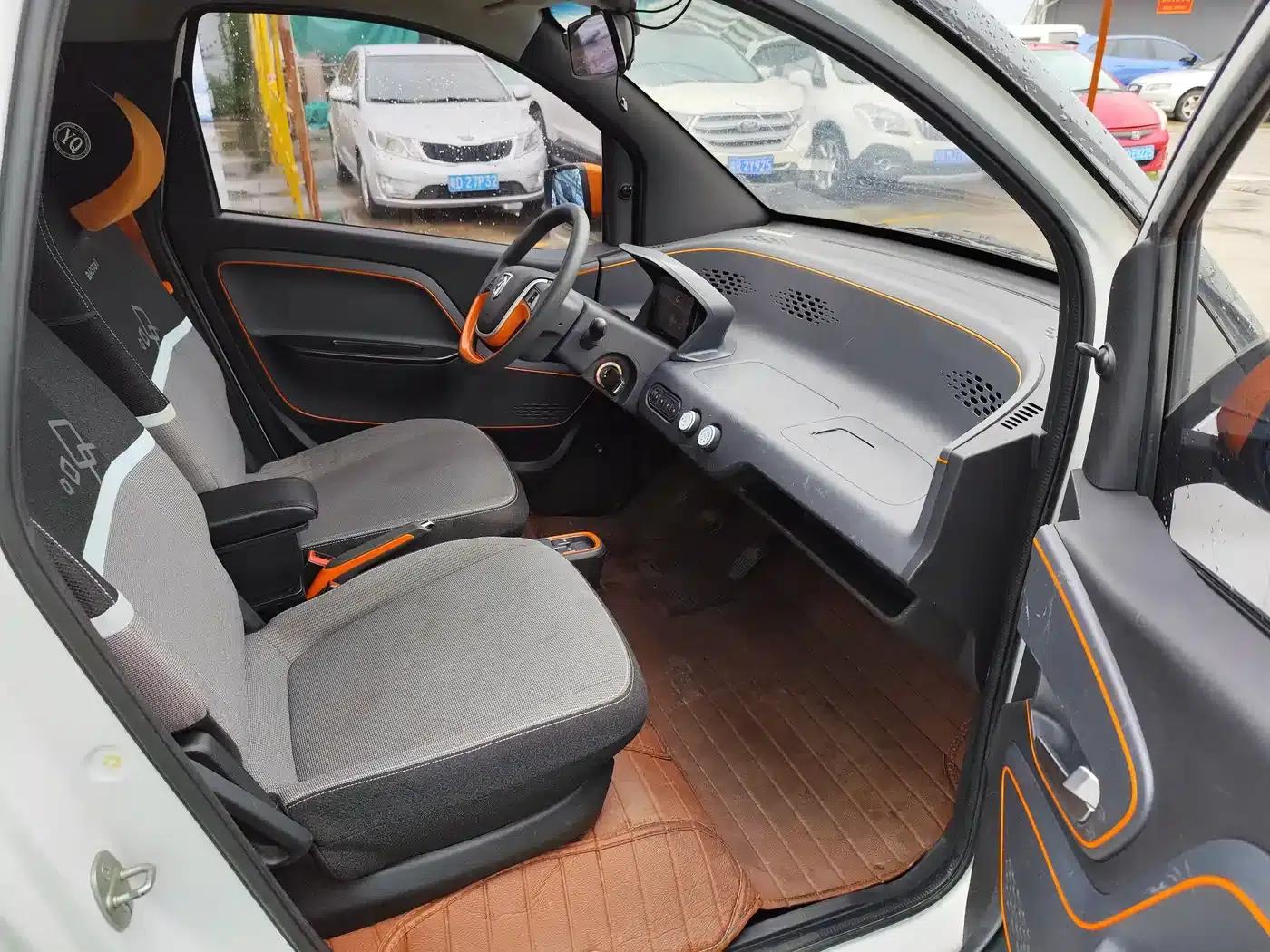 Baojun E100 2019 Model 250KM Smart Edition — миниатюра 6