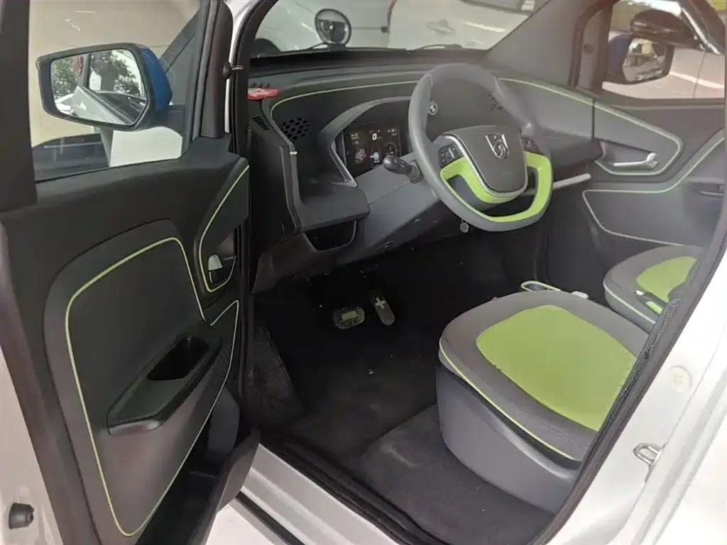 Baojun E100 2020 Model 305KM Smart Edition — миниатюра 16