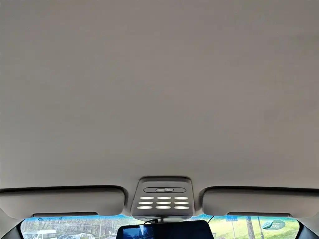 Baojun E100 2019 Model 250KM Smart Edition — миниатюра 15