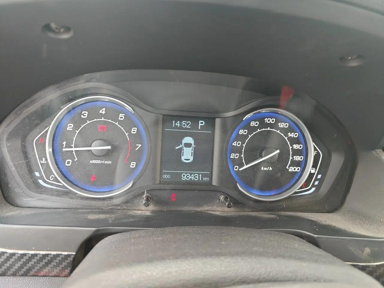 BAIC Senova X25 2015 1.5L Automatic Elite Model — миниатюра 12