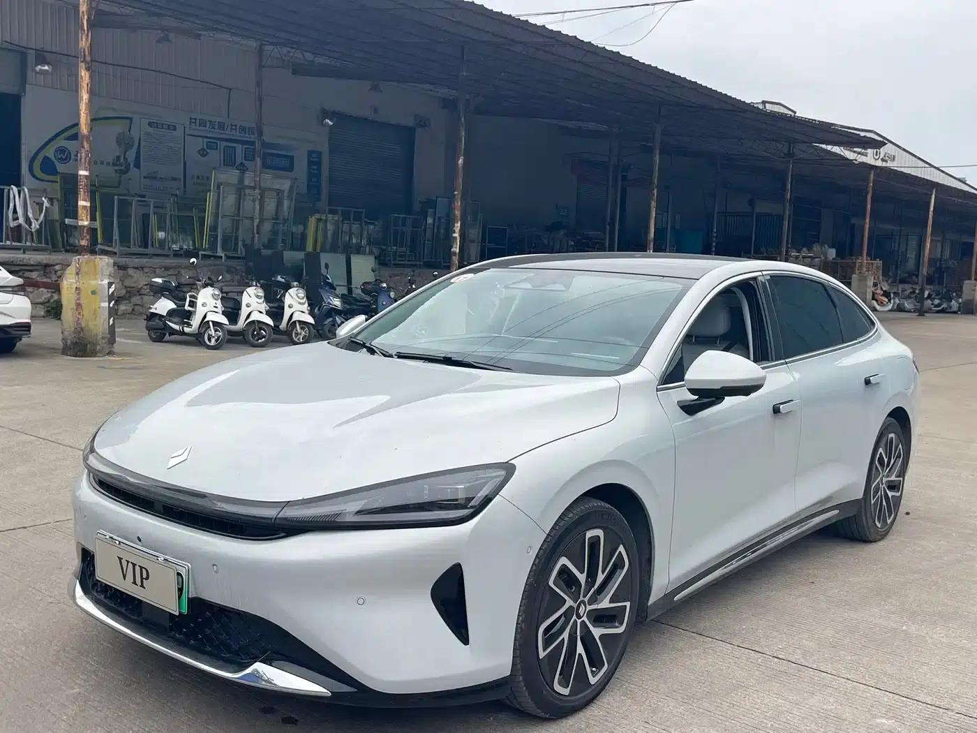 Baojun Enjoy 2025 Plug-in Hybrid 140km/h Luxury Edition — миниатюра 1