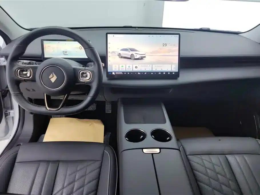 Baojun Enjoy 2025 Plug-in Hybrid 140km/h Special Edition — миниатюра 12