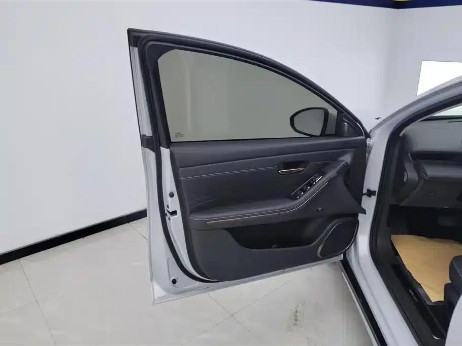 Baojun Enjoy 2025 Plug-in Hybrid 140km/h Special Edition — миниатюра 7