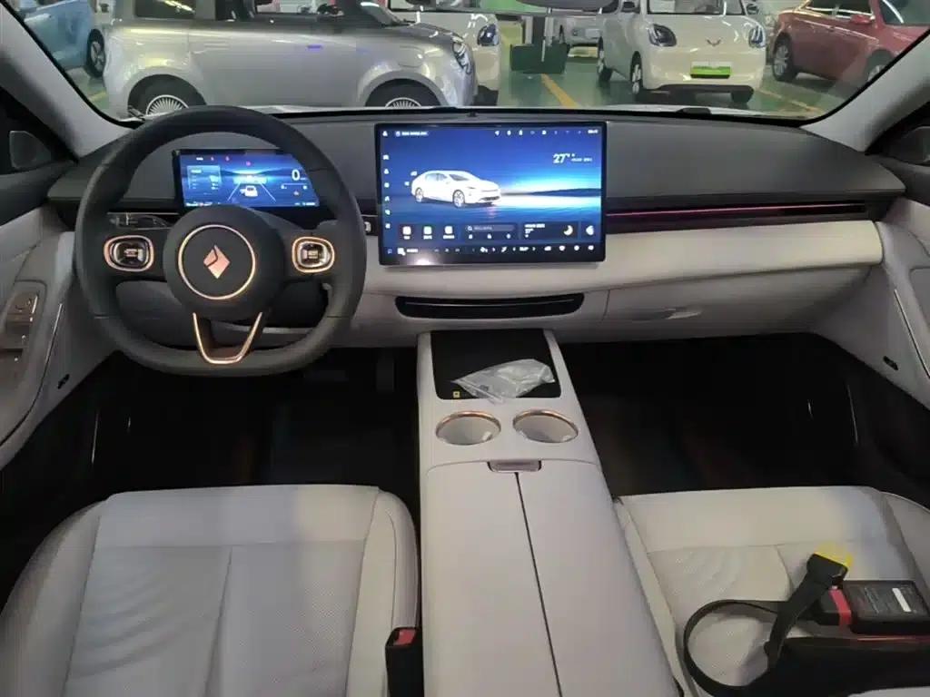 Baojun Enjoy 2025 Plug-in Hybrid 140km/h Luxury Edition — миниатюра 10