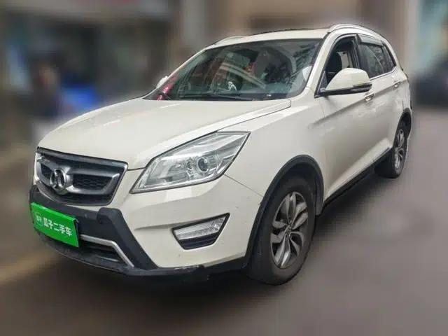 BAIC Senova X65 2015 2.0T Automatic Elite Model