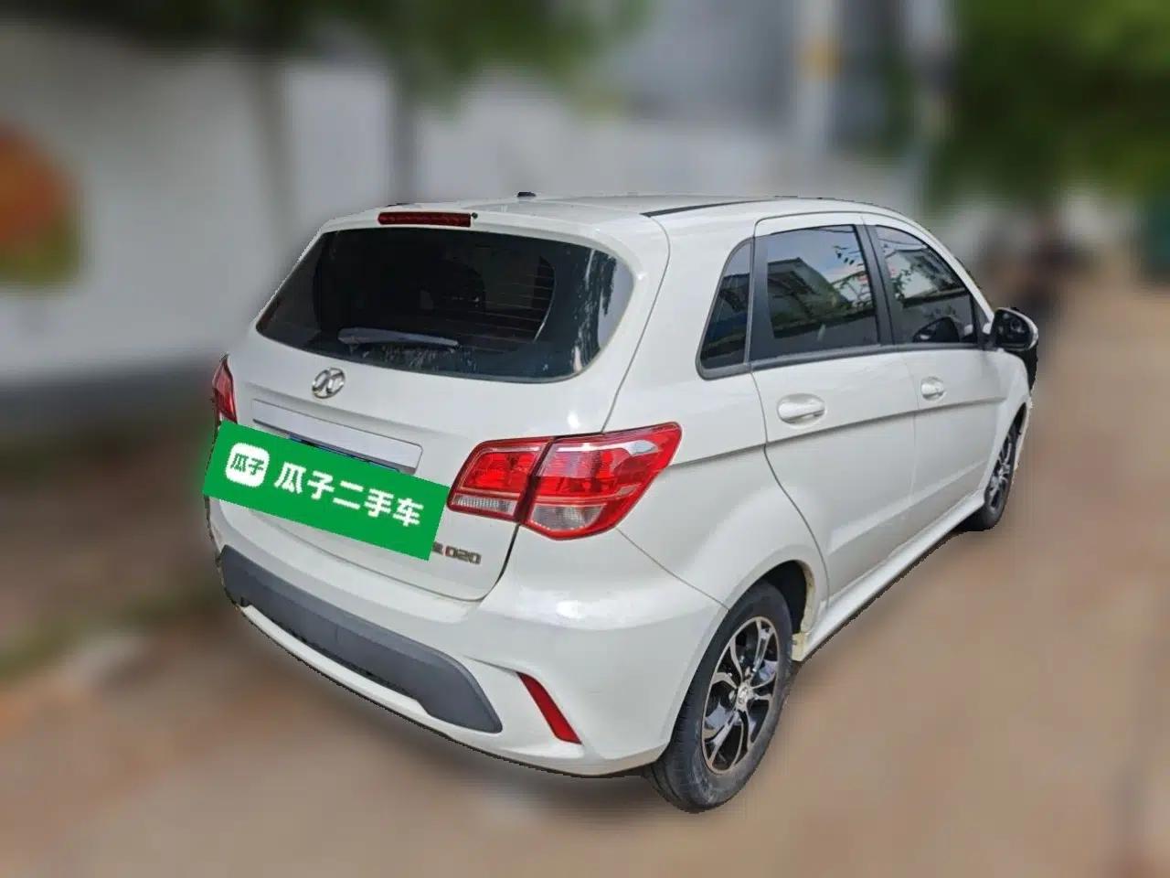 BAIC Senova D20 2015 Hatchback 1.5L Automatic Lotte Edition — миниатюра 6