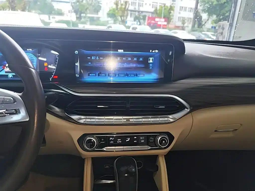 Bestune T77 2019 Facelift 230 TID Automatic Luxury Model (National V Emission Standard) — миниатюра 13