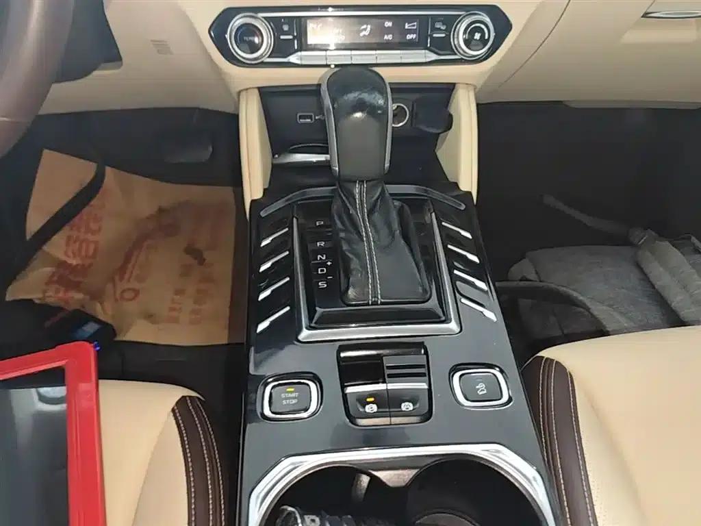 Bestune T77 2019 Facelift 230 TID Automatic Luxury Model (National V Emission Standard) — миниатюра 14