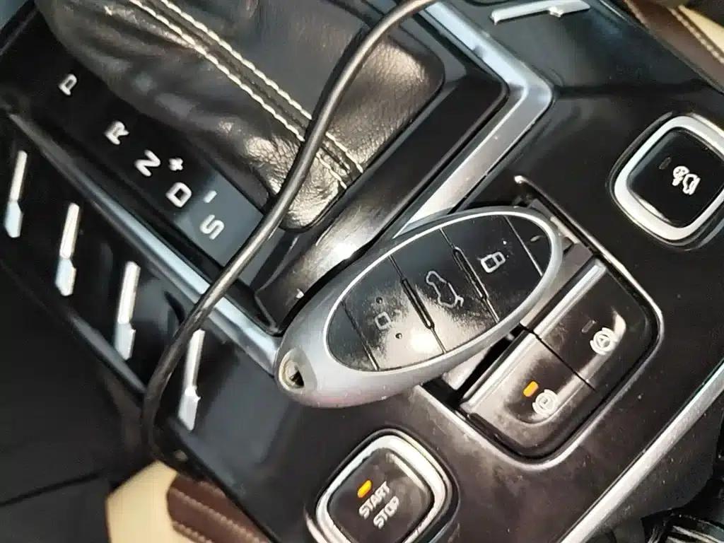 Bestune T77 2019 Facelift 230 TID Automatic Luxury Model (National V Emission Standard) — миниатюра 9