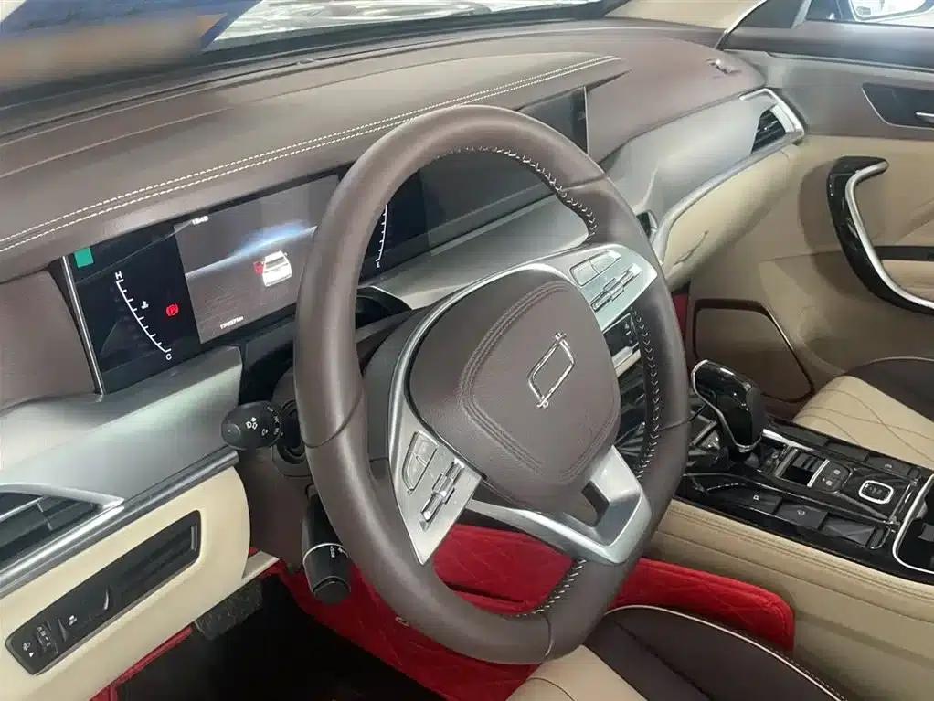 Bestune T77 2023 1.5T Automatic Luxury Edition — миниатюра 13