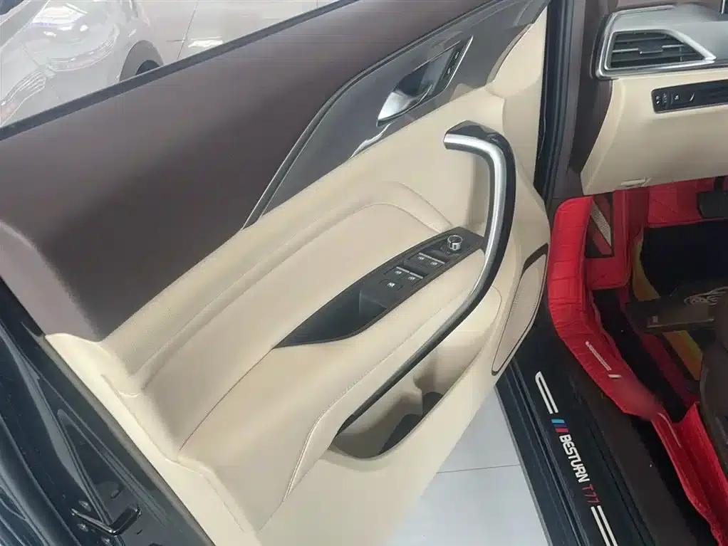 Bestune T77 2023 1.5T Automatic Luxury Edition — миниатюра 17