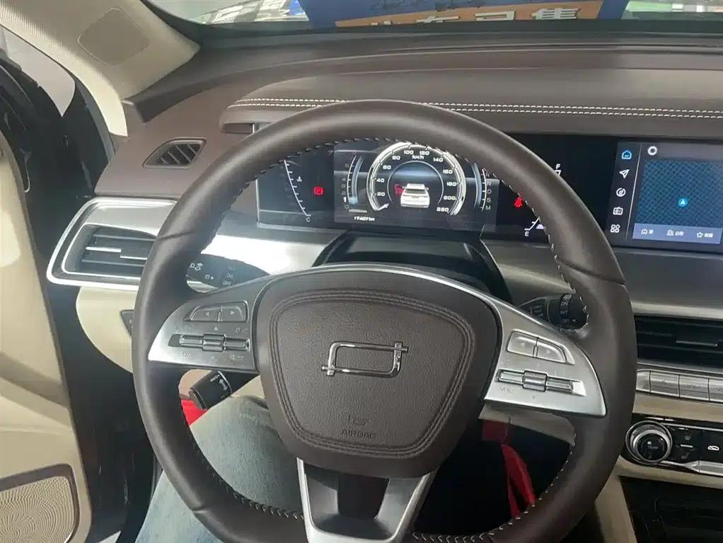 Bestune T77 2023 1.5T Automatic Luxury Edition — миниатюра 3