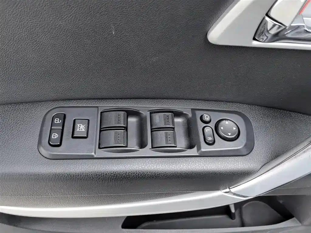 Besturn X80 2013 2.0L Automatic Luxury Edition — миниатюра 9