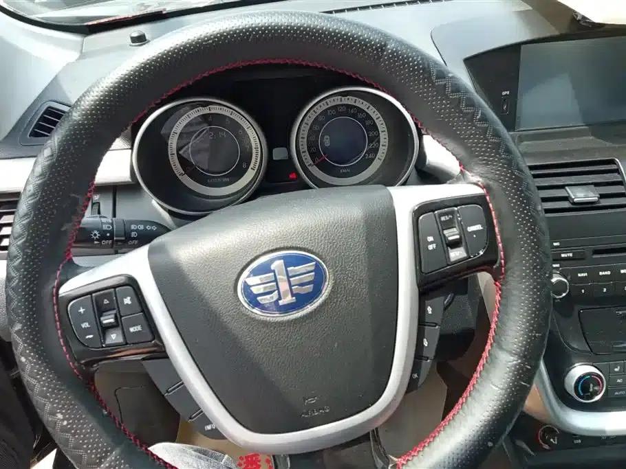 Besturn X80 2013 2.0L Automatic Luxury Edition — миниатюра 15