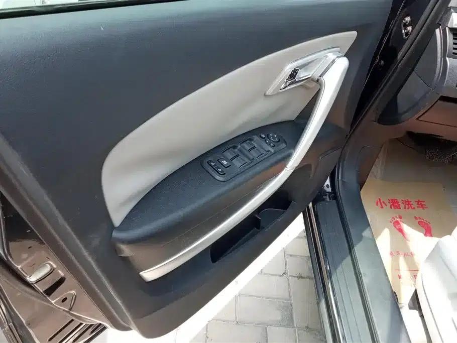 Besturn X80 2013 2.0L Automatic Luxury Edition — миниатюра 7