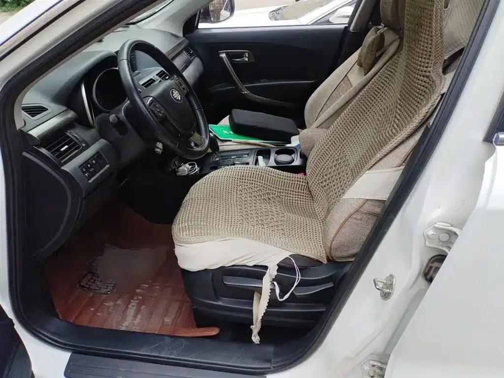 Besturn X80 2015 2.0L Automatic Comfort Anniversary Edition — миниатюра 12