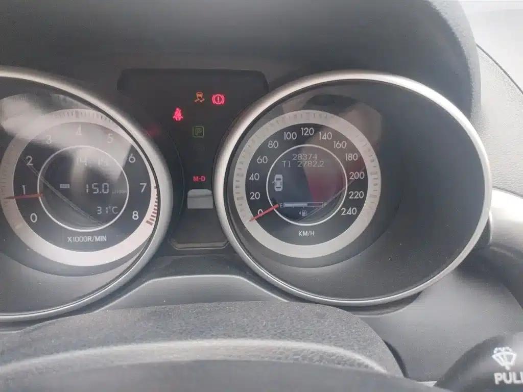 Besturn X80 2015 2.0L Automatic Comfort Anniversary Edition — миниатюра 9