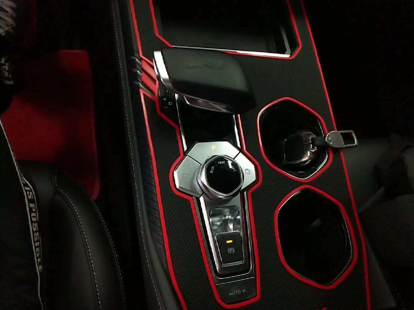 CHANGAN UNI-K 2023 2.0T Two-Wheel Drive YueShang Trim — миниатюра 17