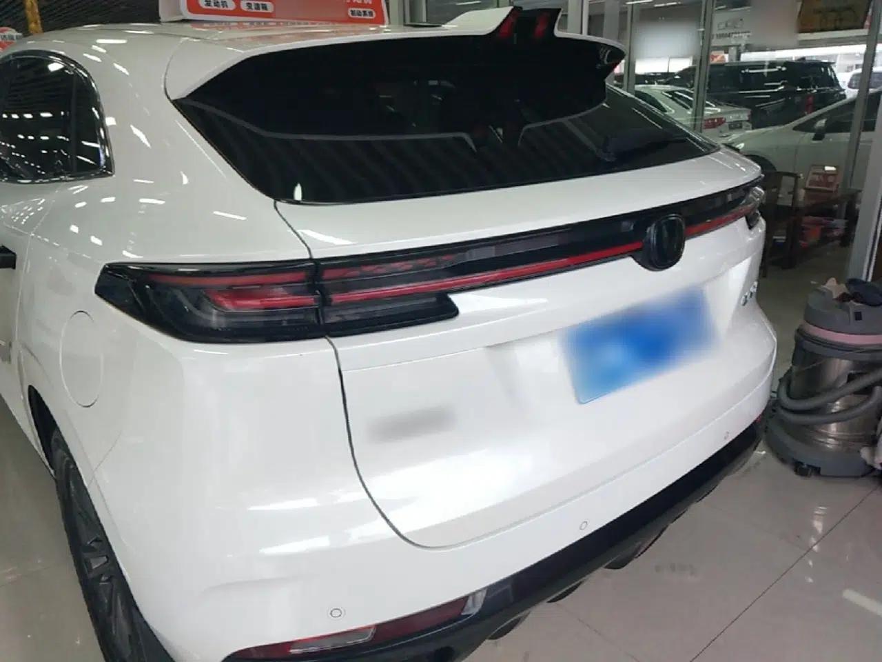 CHANGAN UNI-K 2023 2.0T Two-Wheel Drive YueShang Trim — миниатюра 5