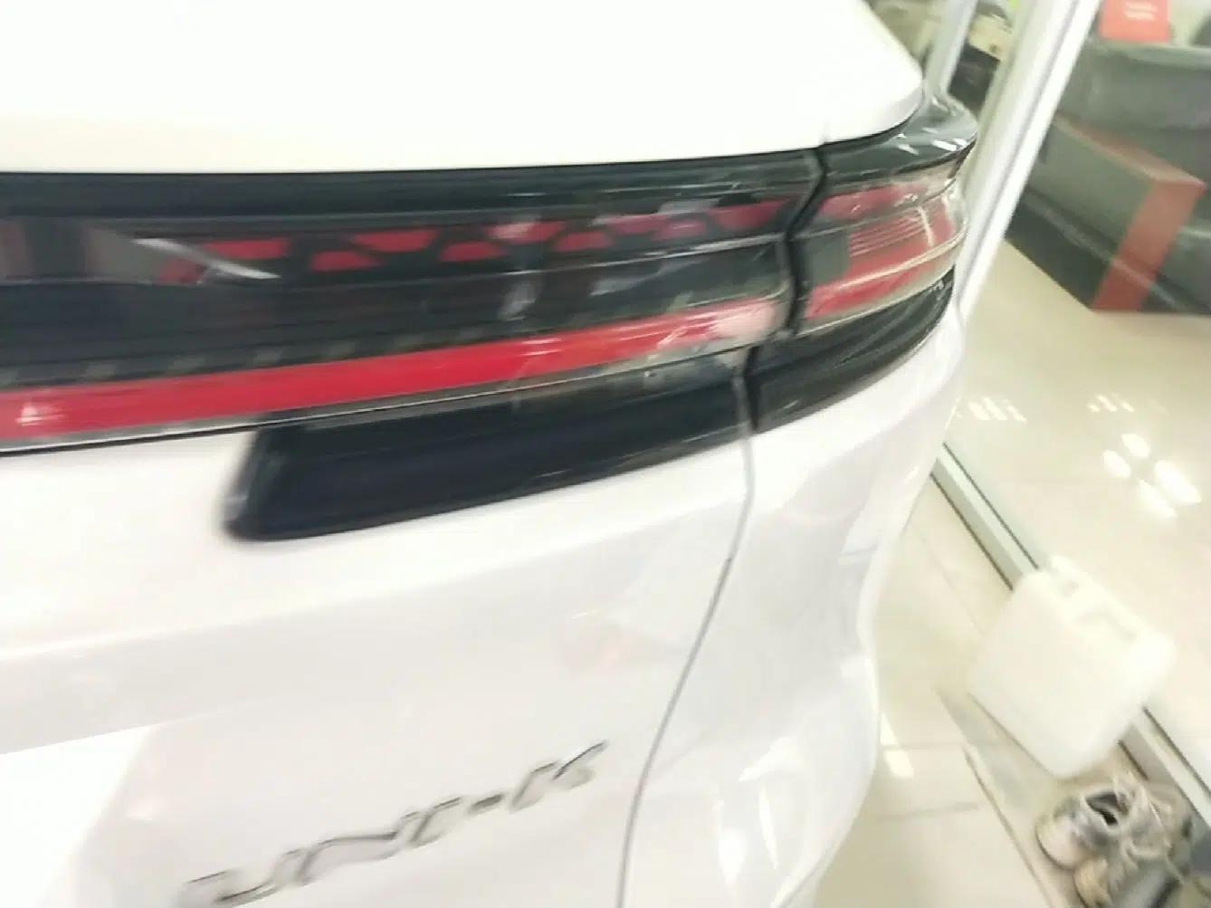 CHANGAN UNI-K 2023 2.0T Two-Wheel Drive YueShang Trim — миниатюра 7