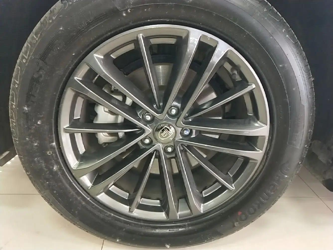 CHANGAN UNI-K 2023 2.0T Two-Wheel Drive YueShang Trim — миниатюра 8
