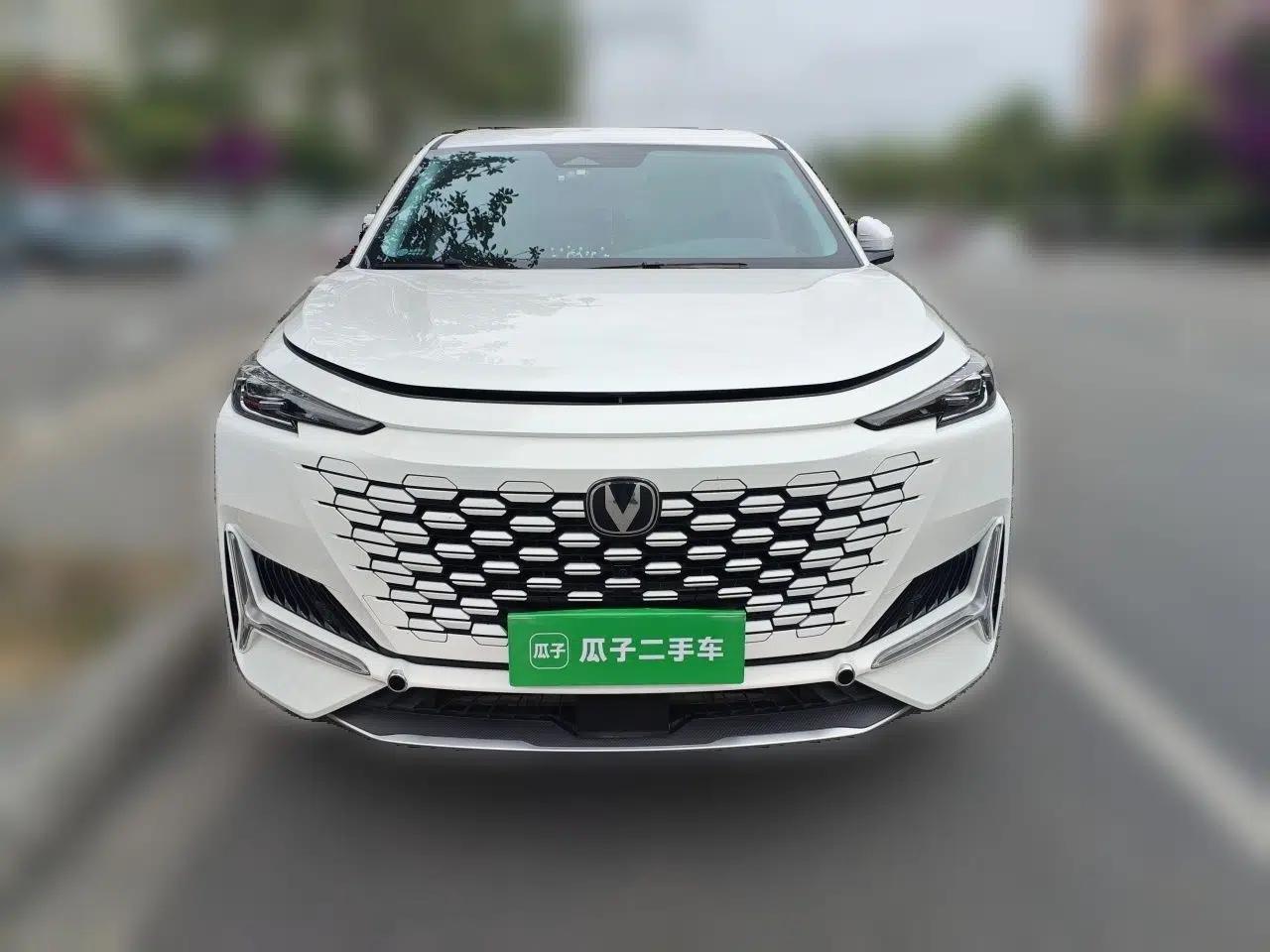 CHANGAN UNI-K 2024 2.0T Two-Wheel Drive YueShang Trim — миниатюра 2