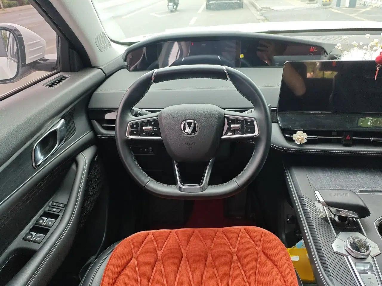 CHANGAN UNI-K 2024 2.0T Two-Wheel Drive YueShang Trim — миниатюра 11