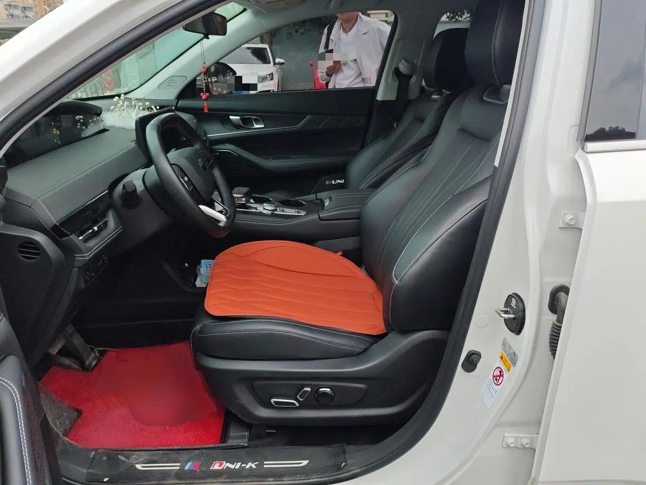 CHANGAN UNI-K 2024 2.0T Two-Wheel Drive YueShang Trim — миниатюра 16
