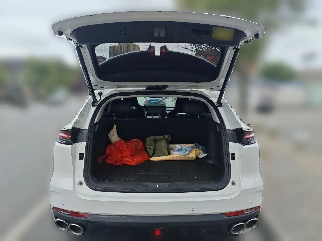 CHANGAN UNI-K 2024 2.0T Two-Wheel Drive YueShang Trim — миниатюра 20