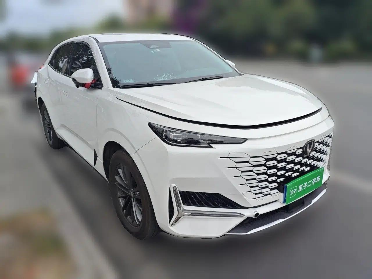 CHANGAN UNI-K 2024 2.0T Two-Wheel Drive YueShang Trim — миниатюра 3