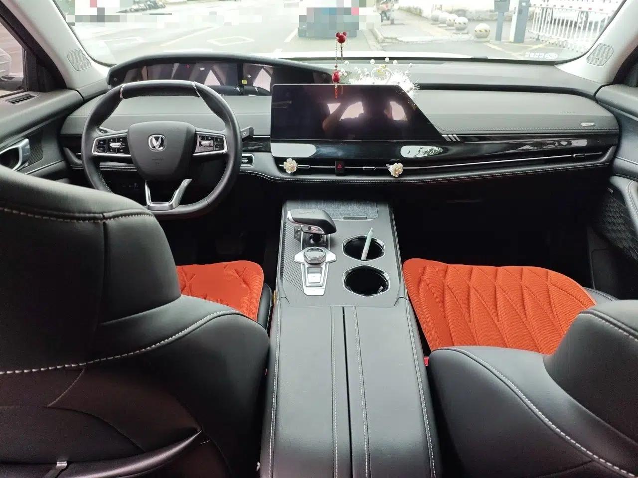 CHANGAN UNI-K 2024 2.0T Two-Wheel Drive YueShang Trim — миниатюра 10